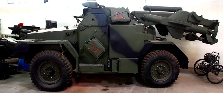 FV1620 Humber Hornet (FV1620, Truck 1 ton, air portable, launcher, Hornet in the Musée des Blindés, France, pic-5