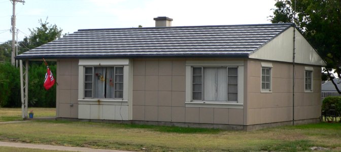 Gallagher Lustron house from NW 1