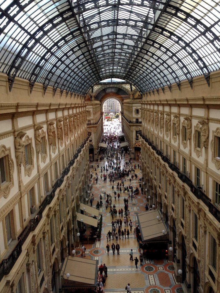 Galleria Vittorio Emanuele II di Milano - Interno - Vista da un piano alto photo
