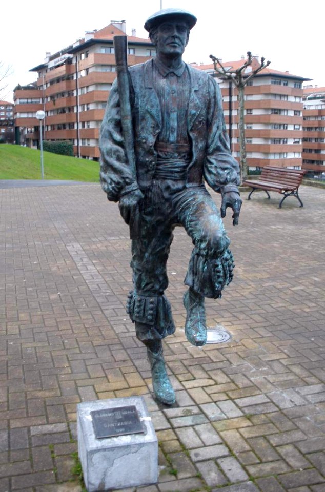 Galdacano - Monumento al Dantzari