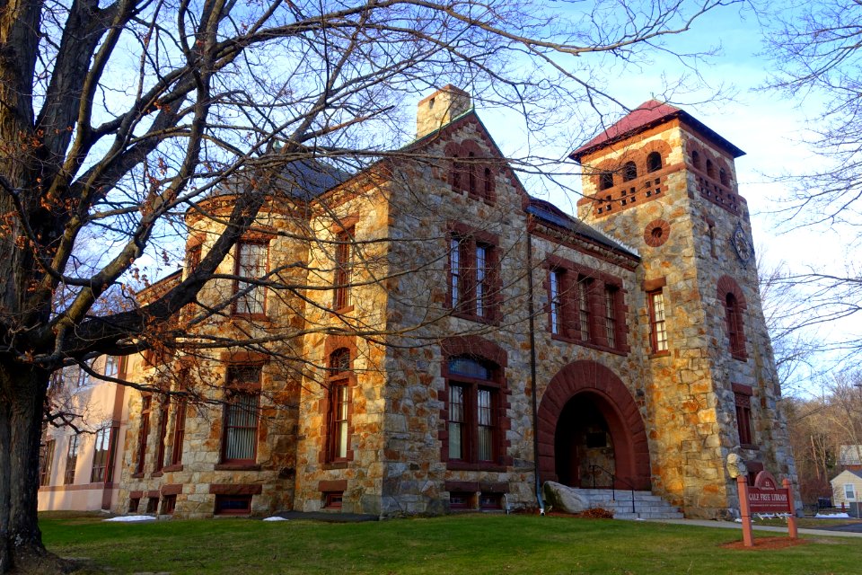 Gale Free Library (Damon Memorial building) - Holden, Massachusetts - DSC08361