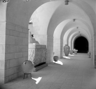 Galerij in het Archeologisch Museum, Bestanddeelnr 255-5455