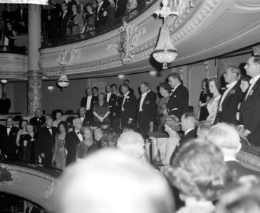 Gala-avond in de Stadsschouwburg in Amsterdam ter gelegenheid van Boekenweek 19…, Bestanddeelnr 913-7072