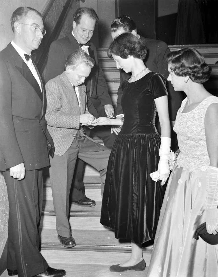 Gala premiere Ciske de Rat in Rotterdam, Bestanddeelnr 907-3732