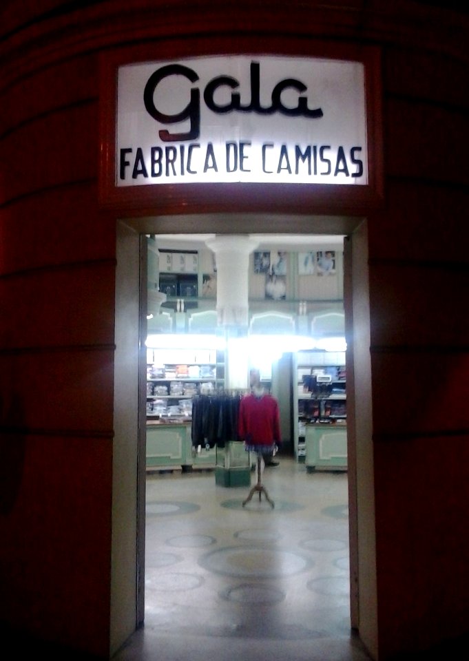 Gala fábrica de camisas A Coruña