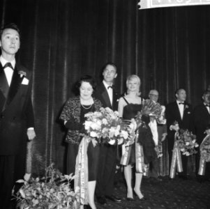 Gala premiere van de zaak MP in het Tuschinskitheater te Amsterdam, vlnr Jul, Bestanddeelnr 911-6342