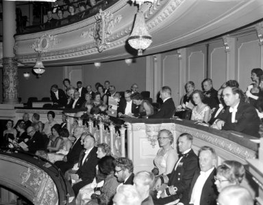 Gala-avond in de Stadsschouwburg in Amsterdam ter gelegenheid van Boekenweek 19…, Bestanddeelnr 913-7091