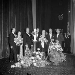 Galapremière van de zaak MP in het Tuschinskitheater te Amsterdam, v.l.n.r. Albe, Bestanddeelnr 911-6345