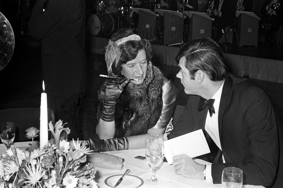 Galapersbal in Ohma hotel iav Prinses Margriet en Pieter Van Vollenhoven 8,, Bestanddeelnr 928-2709