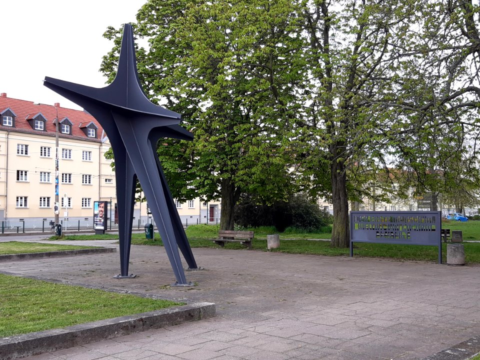 Gagarin-Denkmal HalleVogelweide