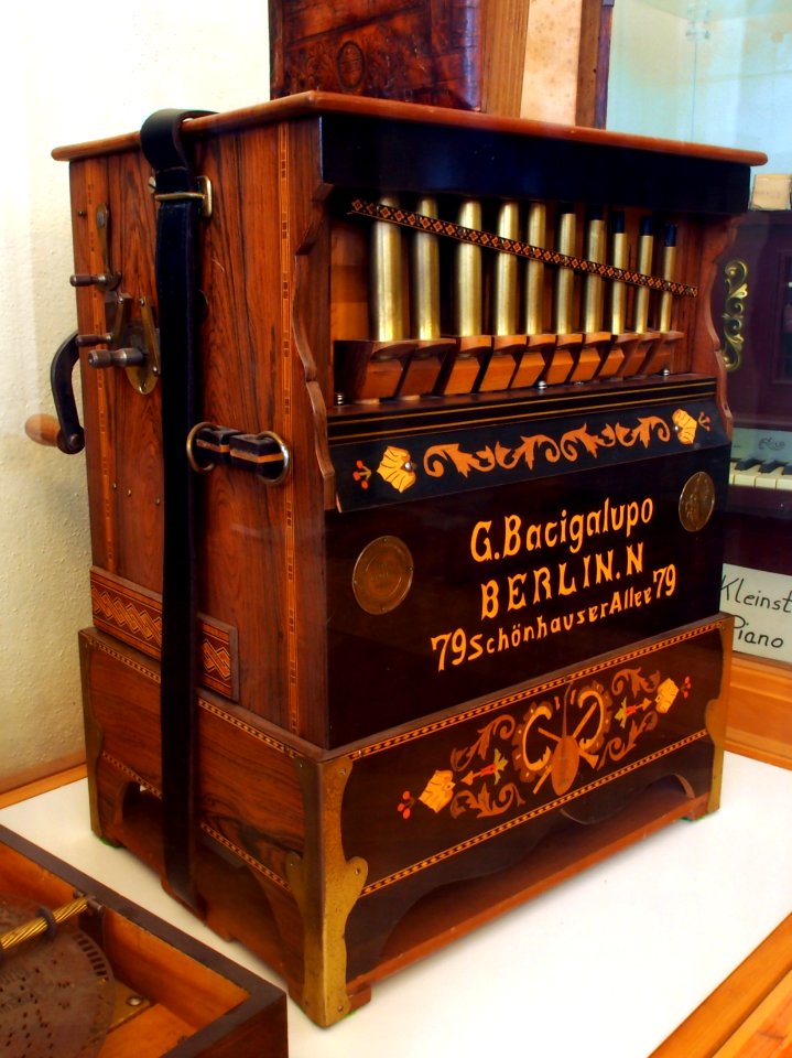 G Bacigalupo BERLIN N