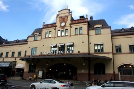Gävle station utanför 2