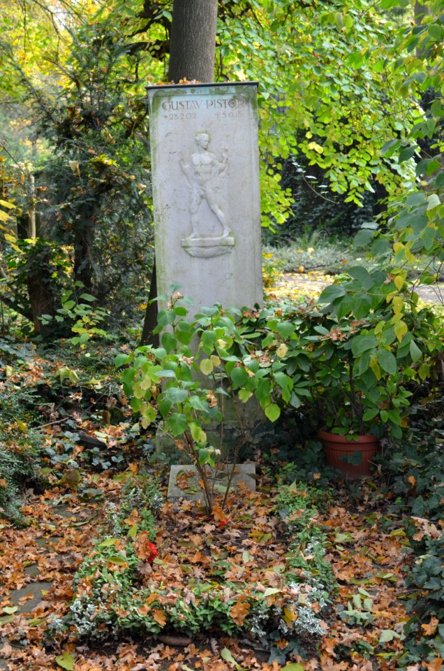 Frankfurt, Hauptfriedhof, Grab II Gartengräber 72 Pistor