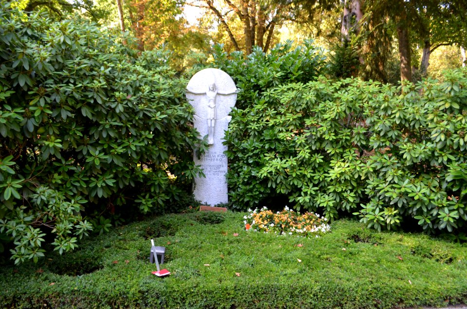 Frankfurt, Hauptfriedhof, Grab J 1734a, b, c Wilhelm Fay