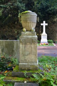 Frankfurt, Hauptfriedhof, Grab J 1011-1012 Cuno (1)