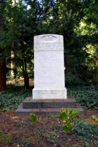 Frankfurt, Hauptfriedhof, Grab IV 43 Lutz