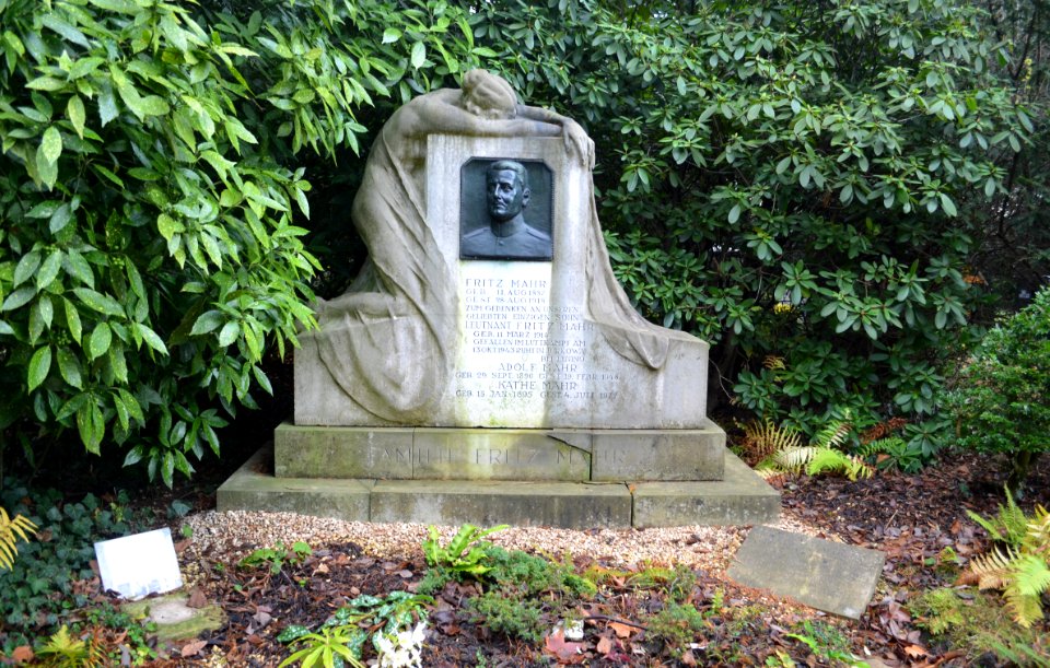 Frankfurt, Hauptfriedhof, Grab IV 135 Mahr
