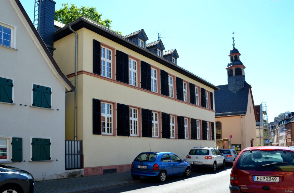 Frankfurt-Niederrad, Kelsterbacher Straße 39 (1)