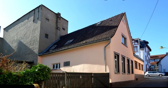 Frankfurt-Seckbach, Niedergasse 2