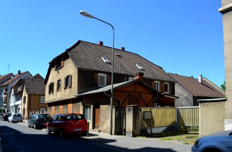 Frankfurt-Niederrad, Kelsterbacher Straße 18 (1)