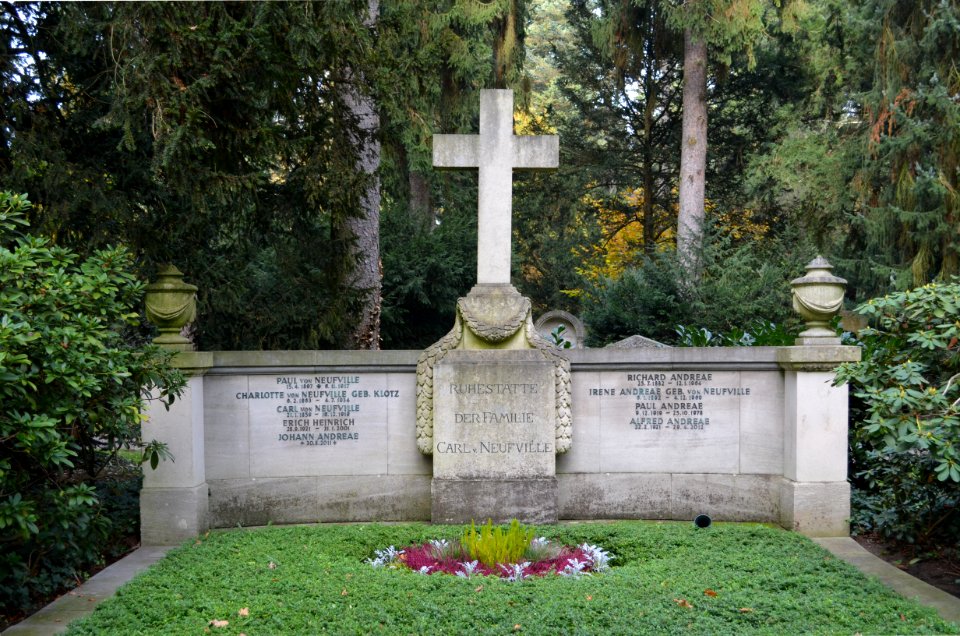 Frankfurt, Hauptfriedhof, Grab II Gartengräber 2a von Neufville