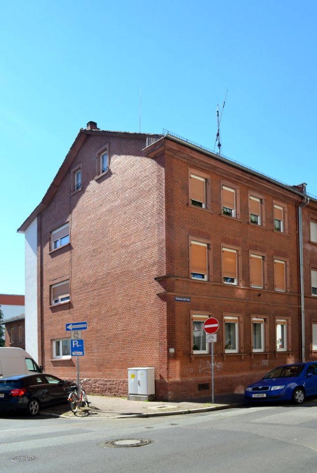 Frankfurt-Niederrad, Odenwaldstraße 30