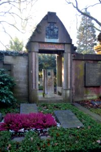 Frankfurt, Hauptfriedhof, Grab I adM 63 Bartmann (1)