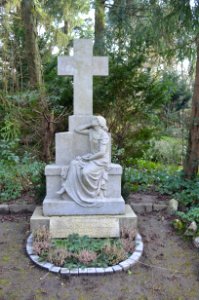 Frankfurt, Hauptfriedhof, Grab I 708b Hillenbrand