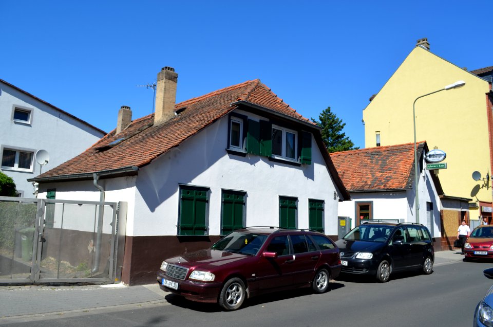 Frankfurt-Niederrad, Kelsterbacher Straße 28 (1)