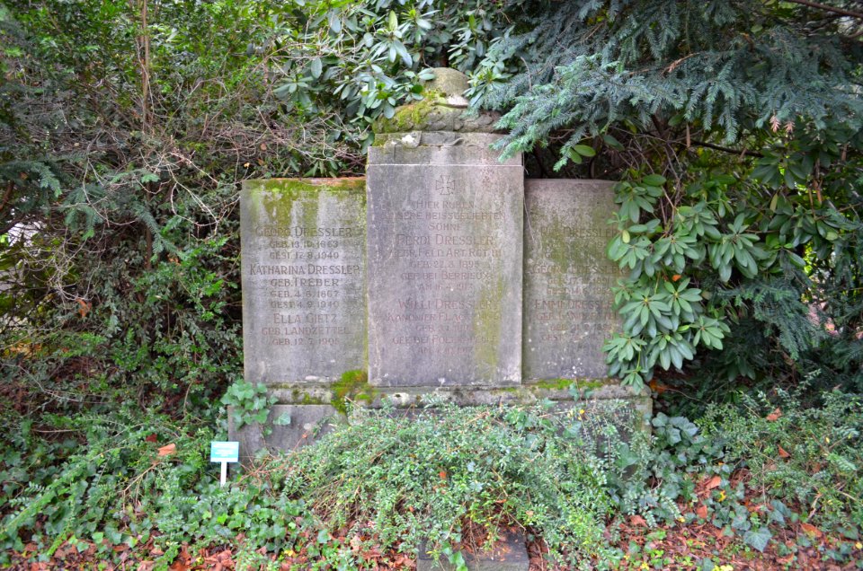 Frankfurt, Hauptfriedhof, Grab IV 134 Dressler