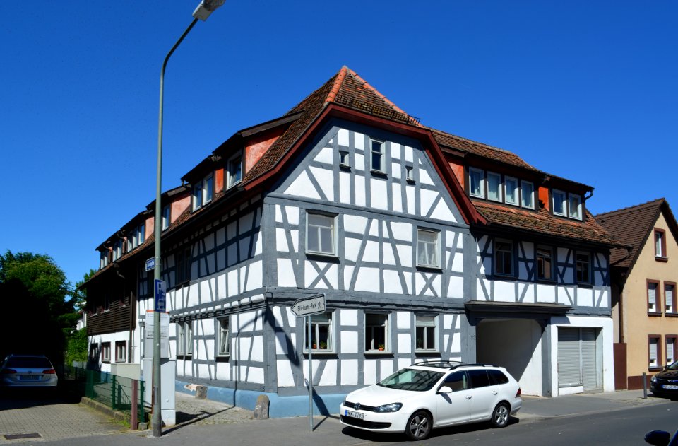 Frankfurt-Niederrad, Kelsterbacher Straße 22