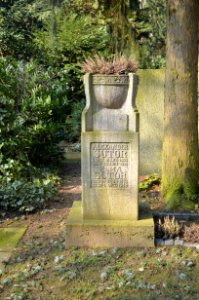 Frankfurt, Hauptfriedhof, Grab I 651a Sutor