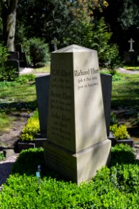 Frankfurt, Hauptfriedhof, Grab J 939-940-941 Ehrt