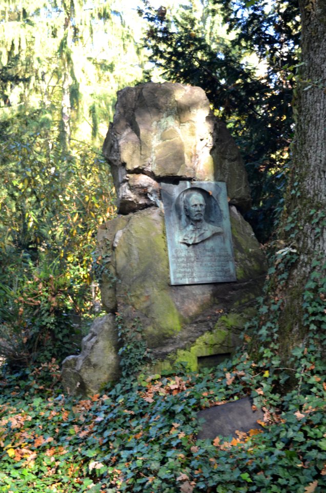 Frankfurt, Hauptfriedhof, Grab K 196 Schmidt