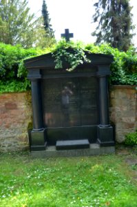 Frankfurt-Bornheim, Friedhof, Grab DadM 141 Gocke