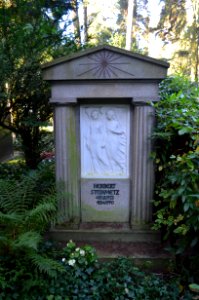 Frankfurt, Hauptfriedhof, Grab II 147 Cürten
