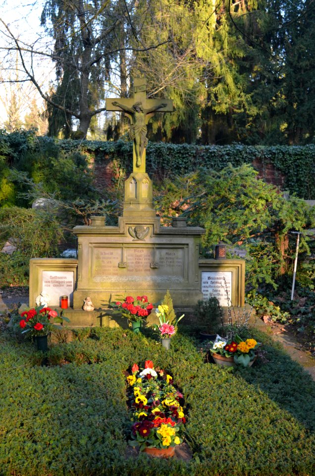 Frankfurt, Hauptfriedhof, Grab K 646-646a Mack