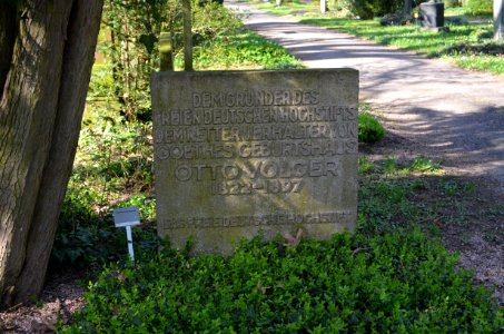 Frankfurt, Hauptfriedhof, Grab J 815 Otto Volger