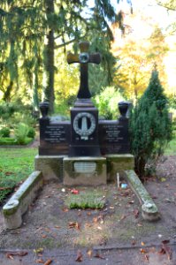 Frankfurt, Hauptfriedhof, Grab J 585-586 Wenz