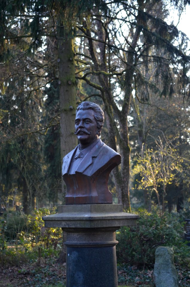 Frankfurt, Hauptfriedhof, Grab K 772 Klauer (1)