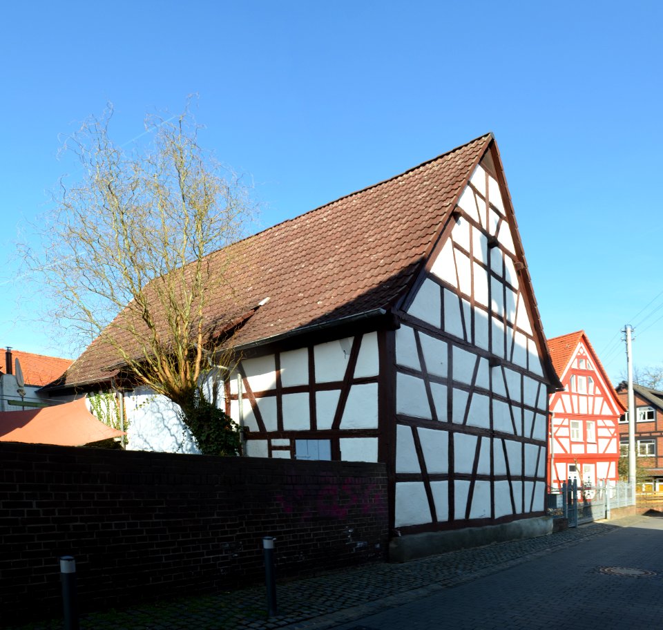 Frankfurt-Seckbach, Rathausgasse 1, Scheune (1)