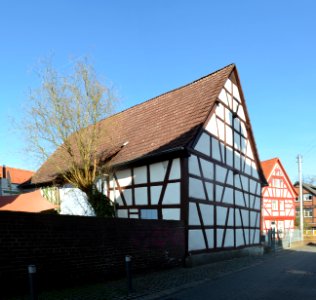 Frankfurt-Seckbach, Rathausgasse 1, Scheune (1)
