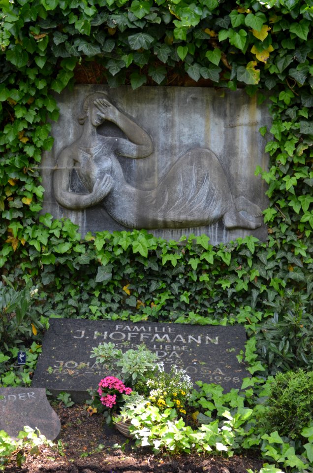 Frankfurt-Bornheim, Friedhof, Grab B adM 55 Hofmann (1)