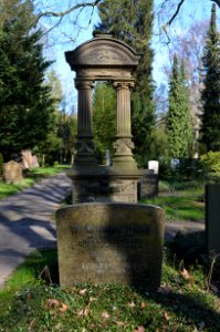 Frankfurt, Hauptfriedhof, Grab J 506 Kleinhansz, Rückseite