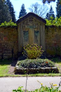 Frankfurt, Hauptfriedhof, Grab J adm 463a Latscha
