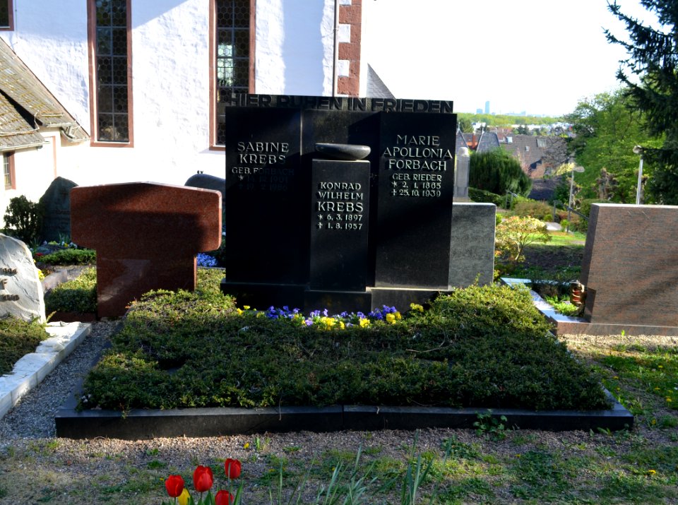 Frankfurt-Enkheim, Friedhof, Grab Forbach-Krebs