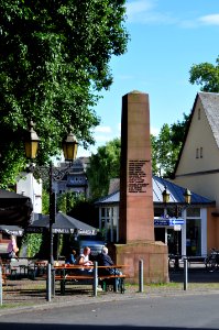 Frankfurt-Bornheim, Hoher Brunnen, Rückseite