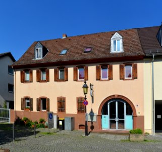 Frankfurt-Fechenheim, Burglehen 7 (1)