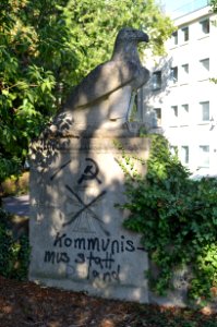 Frankfurt-Hausen, Alter Friedhof, Gefallenendenkmal, Rückseite