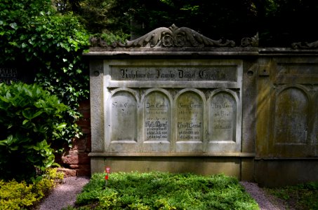 Frankfurt-Bornheim, Friedhof, Grab B adM 80 Cornel-Elwenn
